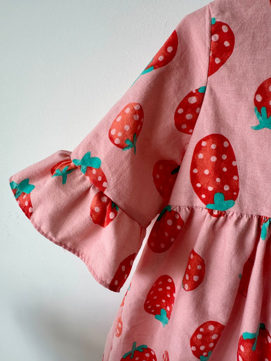 Handmade Smock Dress with Ruffles (2–3 Years) – Strawberry Print