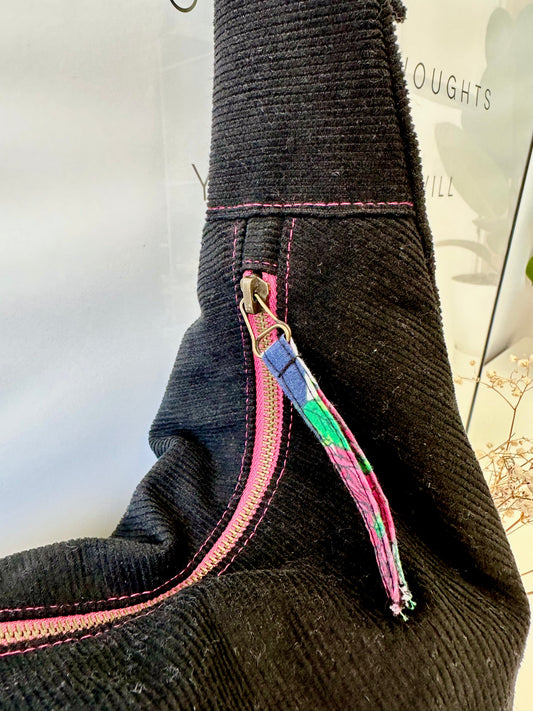 Corduroy Shoulder Bag Black/Pink