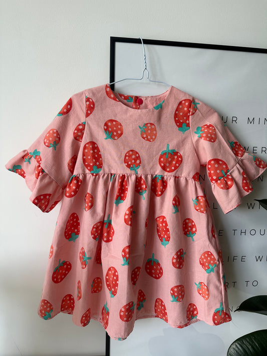 Handmade Smock Dress with Ruffles (2–3 Years) – Strawberry Print