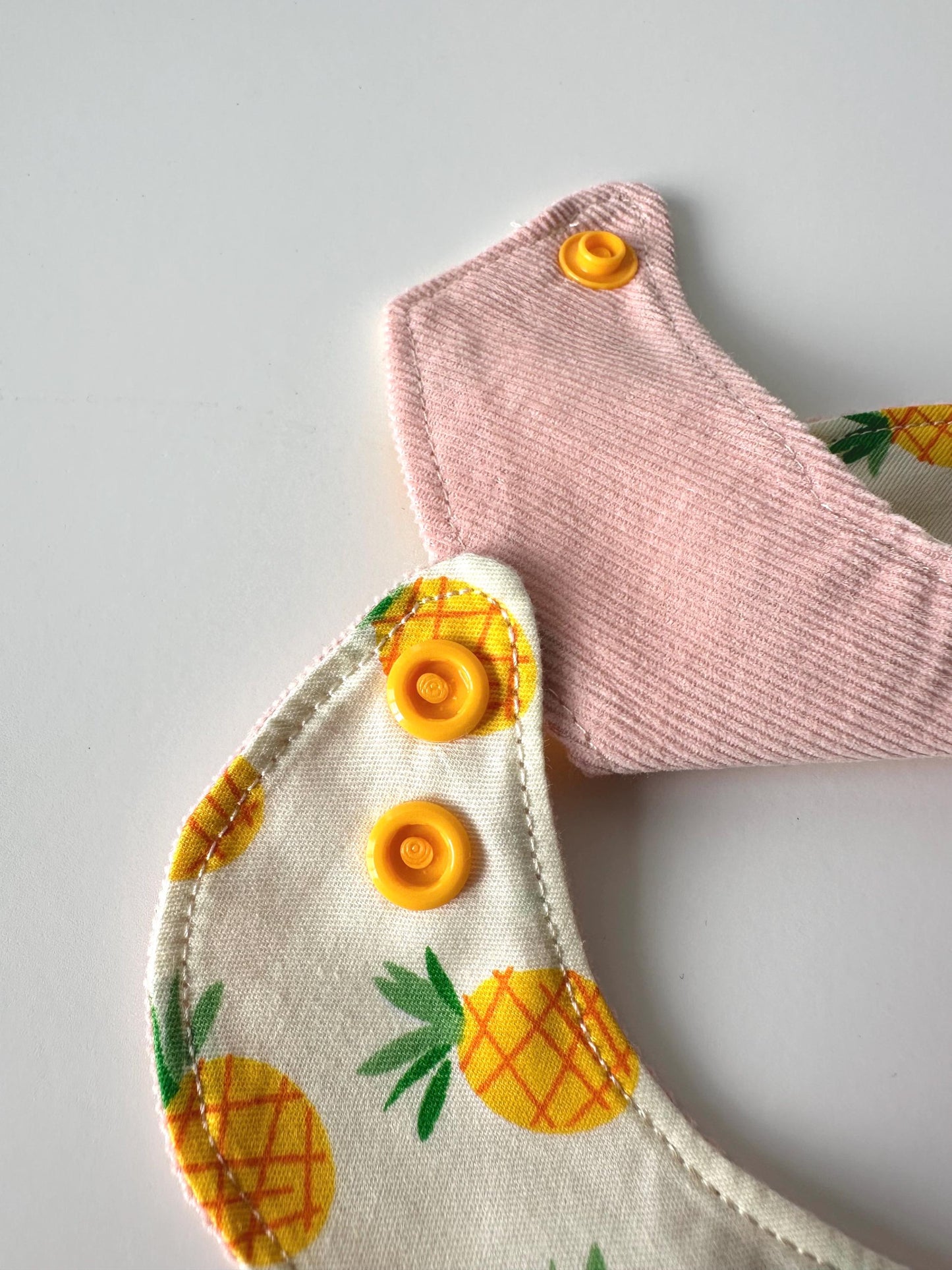 Pineapple Baby Collar / Bib (6-12 months)